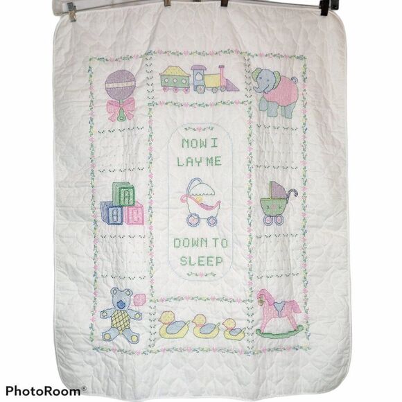 White Baby Quilt Cross Stitched Train Ducks Elephant Teddy Bear Carriage - Picture 1 of 8
